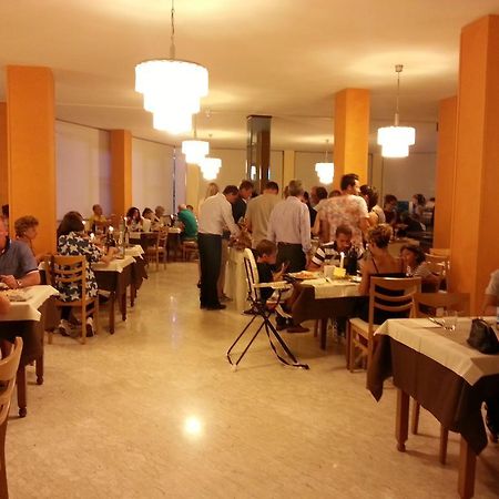 Hotel Plutone Червия Экстерьер фото