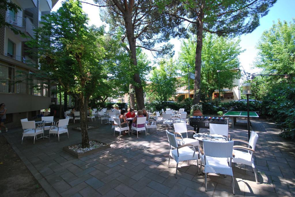 Hotel Plutone Червия Экстерьер фото